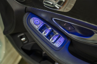メルセデスベンツ Cクラス C200 AVG AMGﾗｲﾝ　後期ﾓﾃﾞﾙ 黒革 ﾊﾟﾉﾗﾏｻﾝﾙｰﾌ ﾅﾋﾞTV ﾊﾞｯｸｶﾒﾗ Carplay ｱﾀﾞﾌﾟﾃｨﾌﾞｸﾙｰｽﾞｺﾝﾄﾛｰﾙ ﾏﾙﾁﾋﾞｰﾑLED 自動ﾘｱｹﾞｰﾄ AMGｴｱﾛ&18ｲﾝﾁAW　2年保証