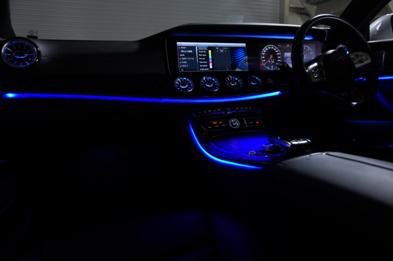 E200 クーペ スポーツ 快適装備と安全性能が充実の正規ディーラー車