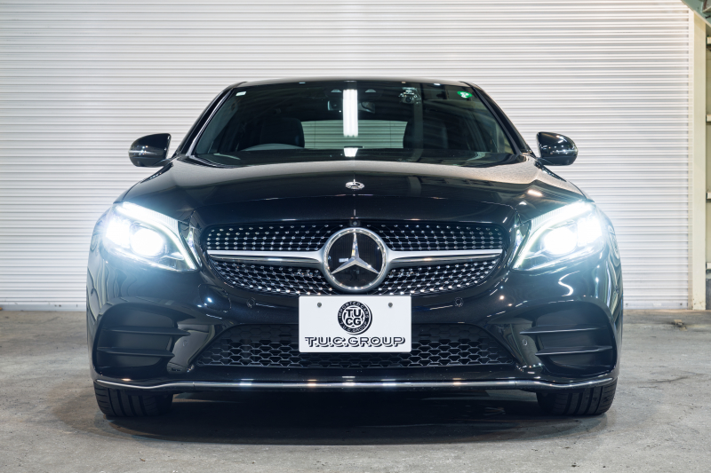 メルセデスベンツ C220d ローレウスED 黒革・パノラマSR装備の安心中古輸入車