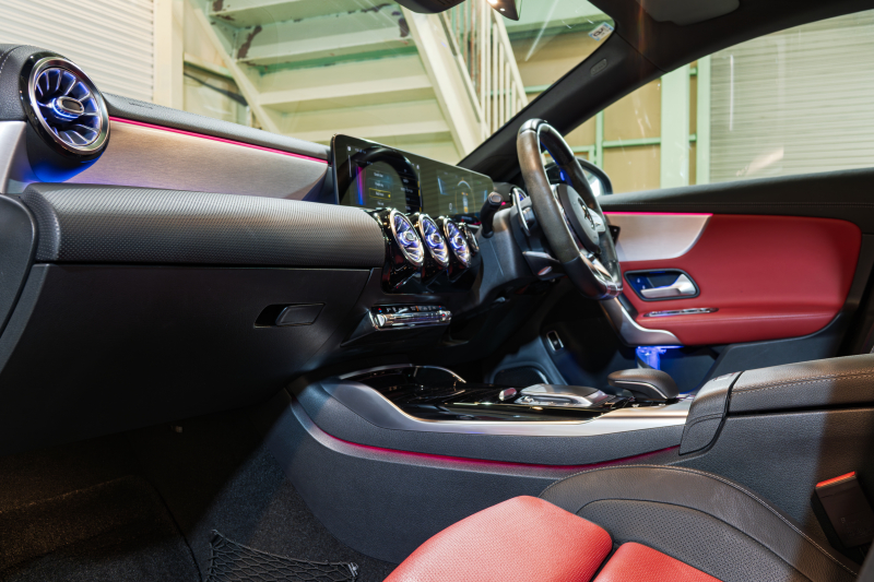 メルセデスAMG CLA45 S 4MATIC+ 正規ディーラー車 装備充実のスポーツセダン