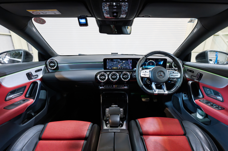 メルセデスAMG CLA45 S 4MATIC+ 正規ディーラー車 装備充実のスポーツセダン