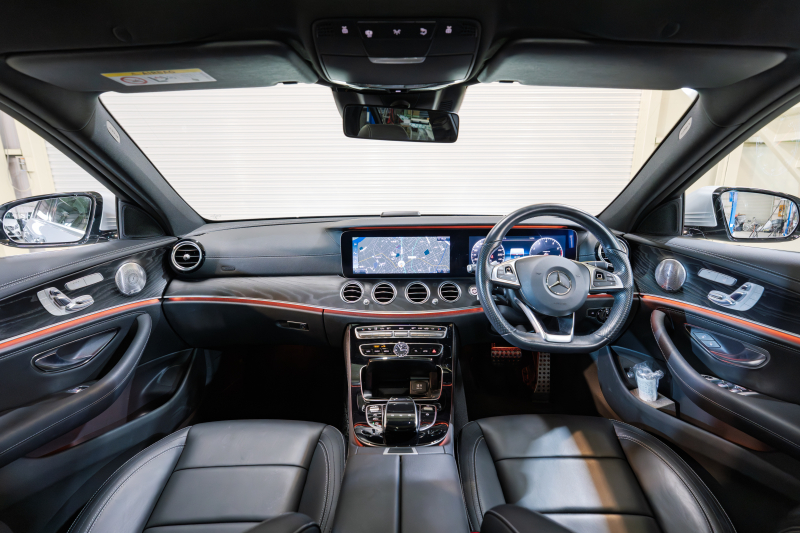 正規ディーラー車 メルセデス・ベンツ E250 AV Gスポーツ 安心の装備と快適性