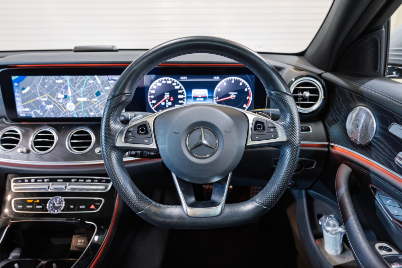 正規ディーラー車 メルセデス・ベンツ E250 AV Gスポーツ 安心の装備と快適性