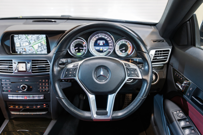 1オーナー メルセデスベンツ E250クーペ AMGスポーツ入庫しました！