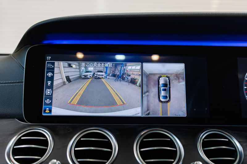 AMGライン装備のE250！パノラマSR＆Burmester付き上質セダン