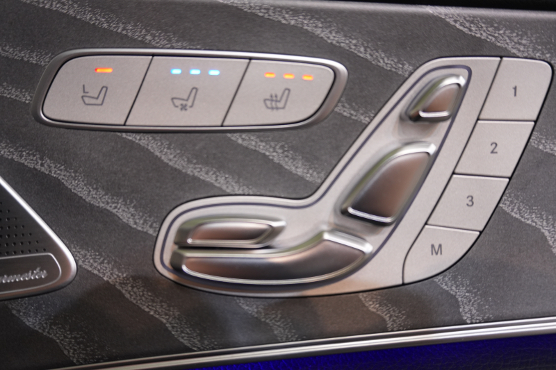 メルセデスベンツ CLS450 4MATICスポーツ入庫 優雅なデザインと直6ターボの走り