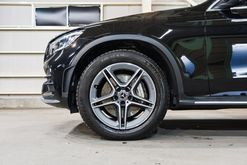 GLC220d 4MATICクーペ AMGライン入庫 クーペスタイルSUVの魅力