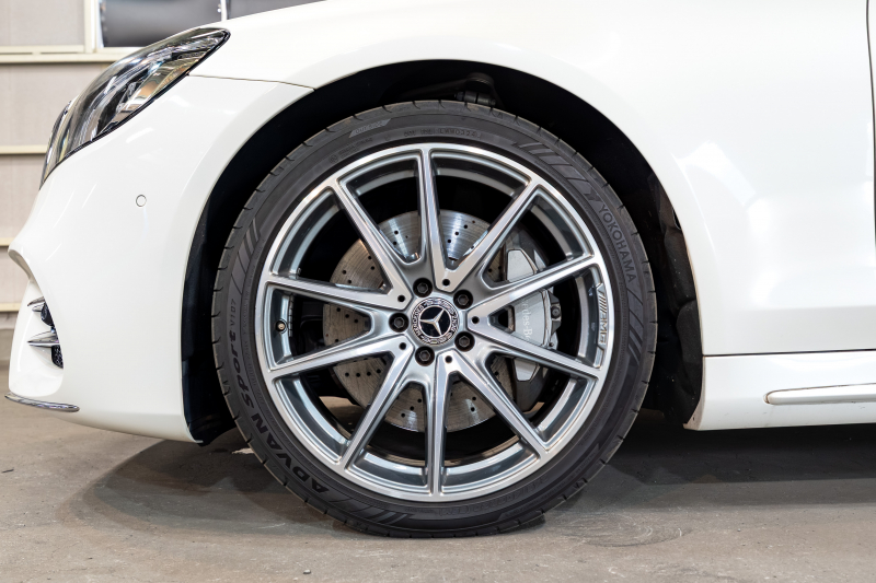上質な乗り心地を味わえるメルセデス・ベンツ S450ロング AMGラインプラス