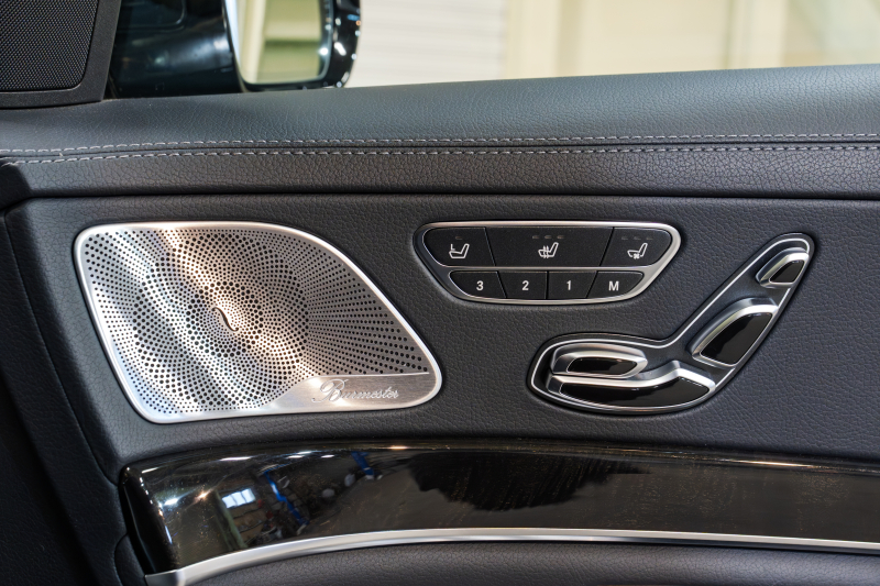 後期型メルセデスベンツ S400d AMGラインプラスの魅力 上質なナッパレザーと先進安全装備