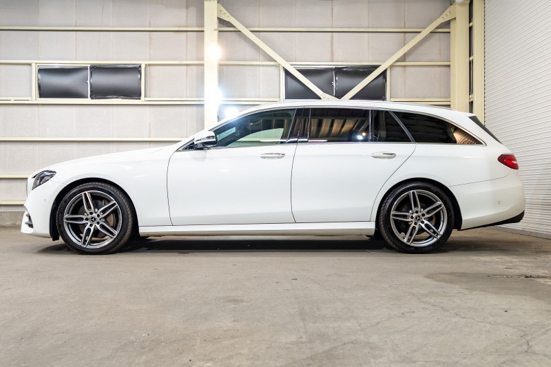 実用性と上質さを兼ね備えたEクラスワゴン E200 AMGライン