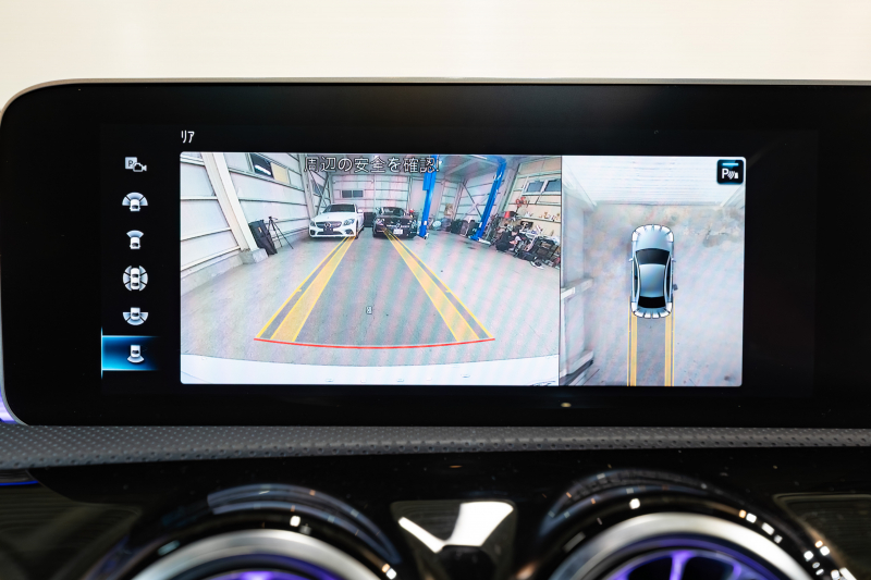 メルセデスベンツ A180スタイルセダン AMGライン 快適装備が揃った一台