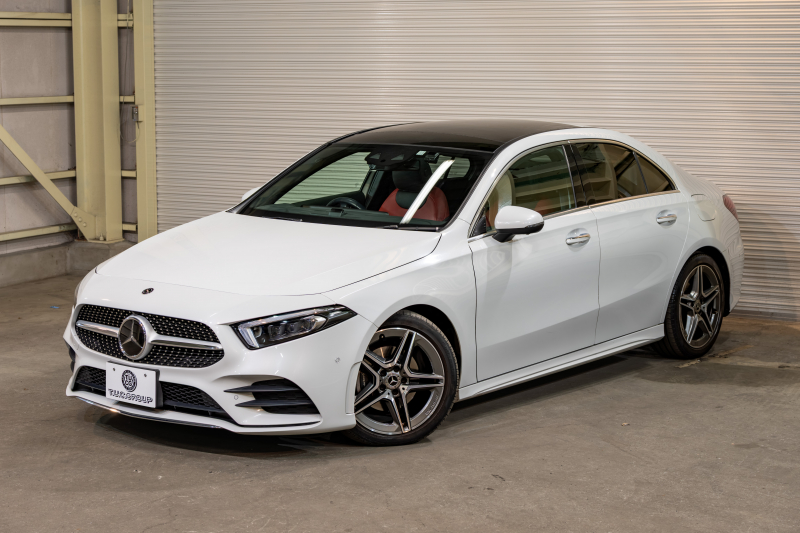 メルセデスベンツ A180スタイルセダン AMGライン 快適装備が揃った一台