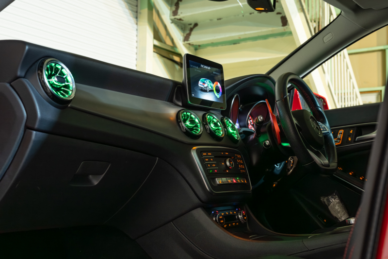 メルセデスベンツ CLA180シューティングブレーク AMGスタイル 後期モデル入庫