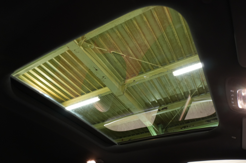 メルセデスベンツ A180 AMGライン 先進装備が揃った人気コンパクト