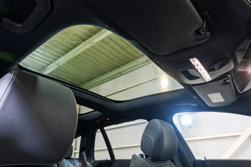 メルセデスベンツ E200ワゴン AMGライン＆エクスクルーシブPKG