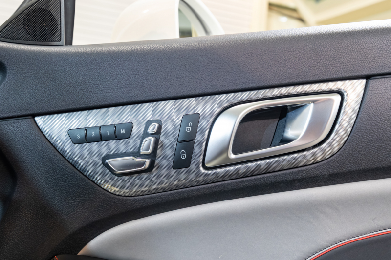 メルセデス・ベンツ SLC180 レッドアートエディション 特別仕様車のご紹介