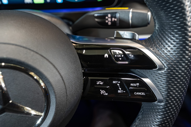 メルセデス・ベンツ E200 スポーツ AMGインテリアPKG 後期モデル