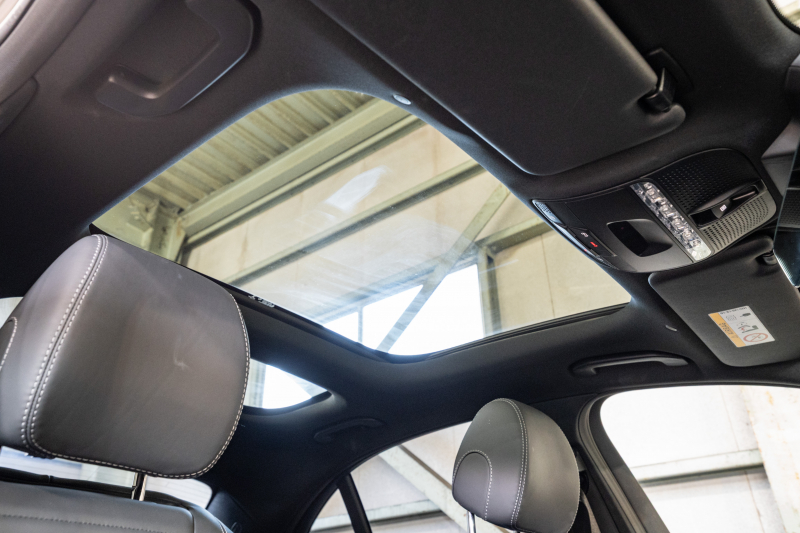 メルセデス・ベンツ E200 スポーツ AMGインテリアPKG 後期モデル