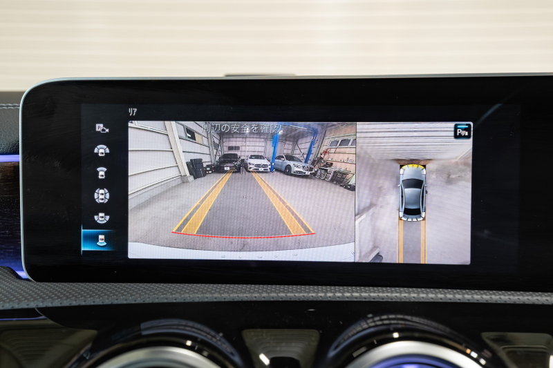 メルセデス・ベンツ A250 セダン 4MATIC 黒革・パノラマSR付き