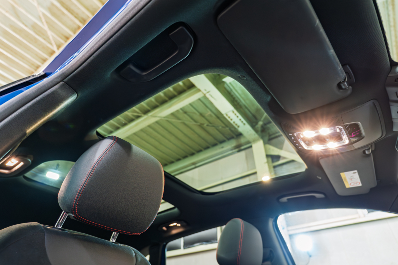 メルセデスベンツ B180 AMGライン 後期モデルの上質コンパクトカー