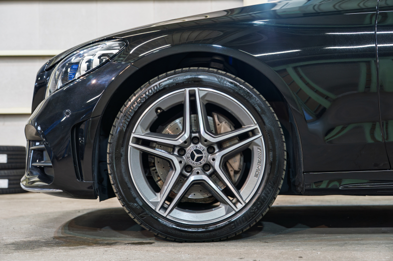 メルセデスベンツ C220d ワゴン スポーティ＆安心装備で日常使いにも最適