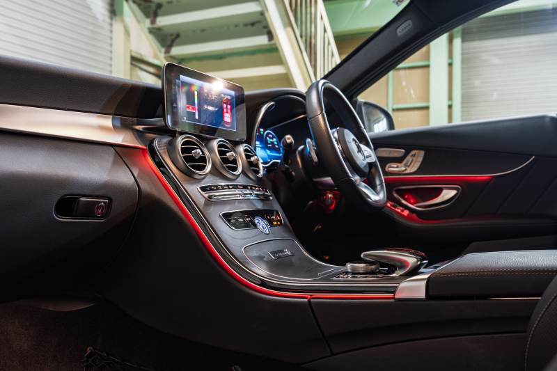 メルセデスベンツ C220d ワゴン スポーティ＆安心装備で日常使いにも最適