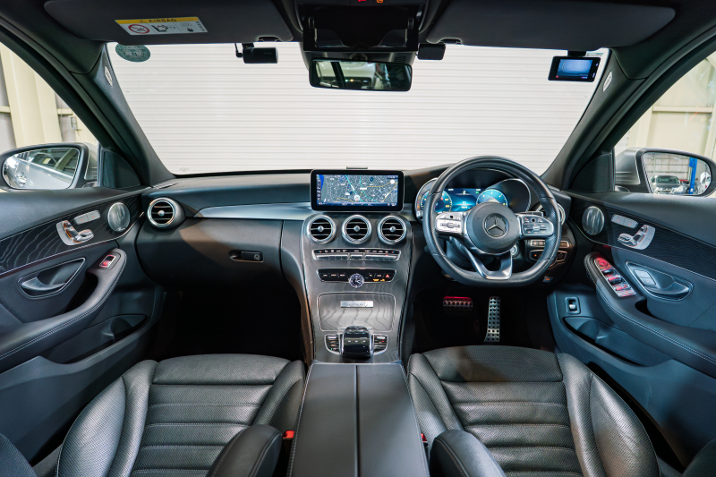 Cクラス C220d ローレウスED スポーツプラスPKG装備の充実した1台