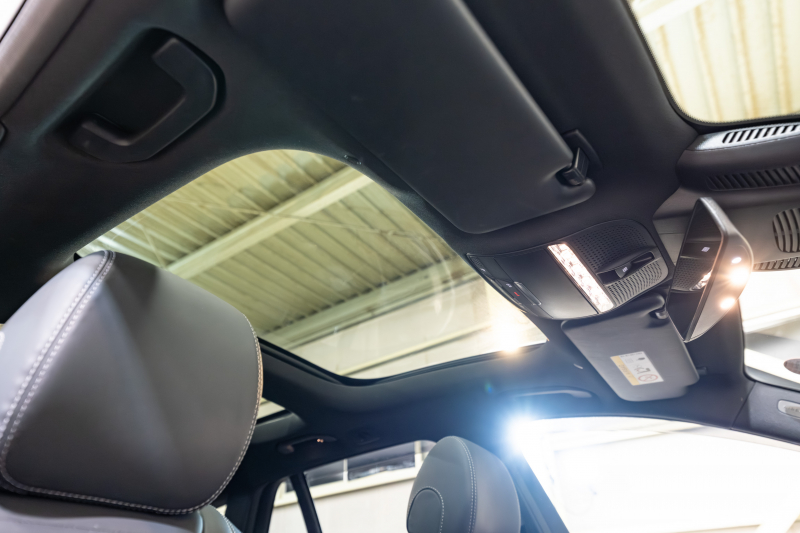 Eクラス E300ワゴン エクスクルーシブPKG装備の快適ラグジュアリーワゴン