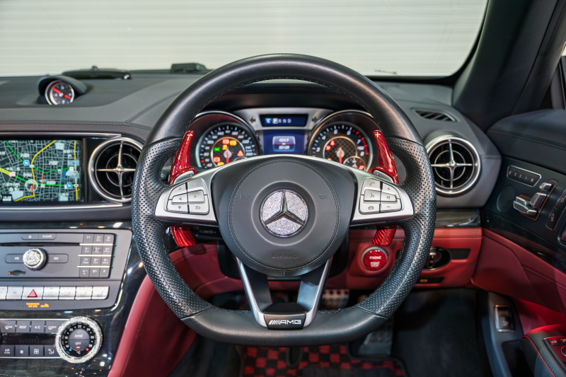 メルセデスベンツ SL400 後期モデル 赤革が映えるラグジュアリーオープン