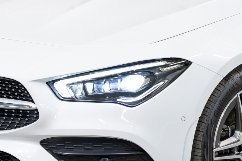 メルセデス・ベンツ CLA200d AMGライン 上質装備が充実した人気クーペセダン