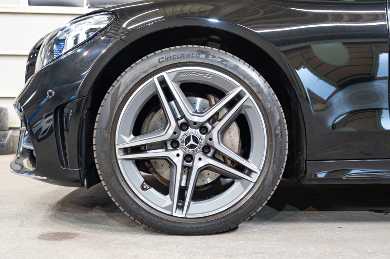 メルセデス・ベンツ C200ワゴン 後期モデル 赤革&パノラマルーフ装備の上質モデル