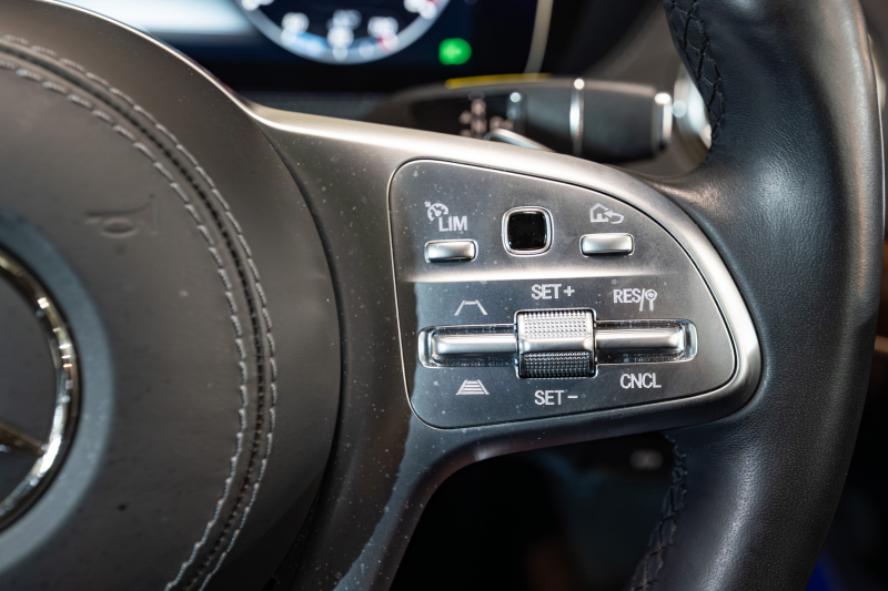 メルセデスベンツ S560ロング 後期 ショーファーPKG装備の贅沢セダン