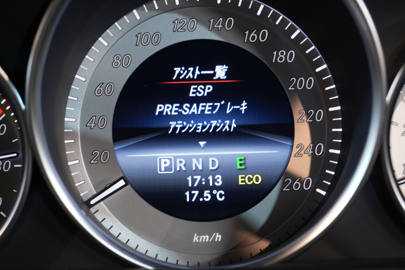 メルセデスベンツ C200 後期モデル 茶革×AMGエアロの上質セダン