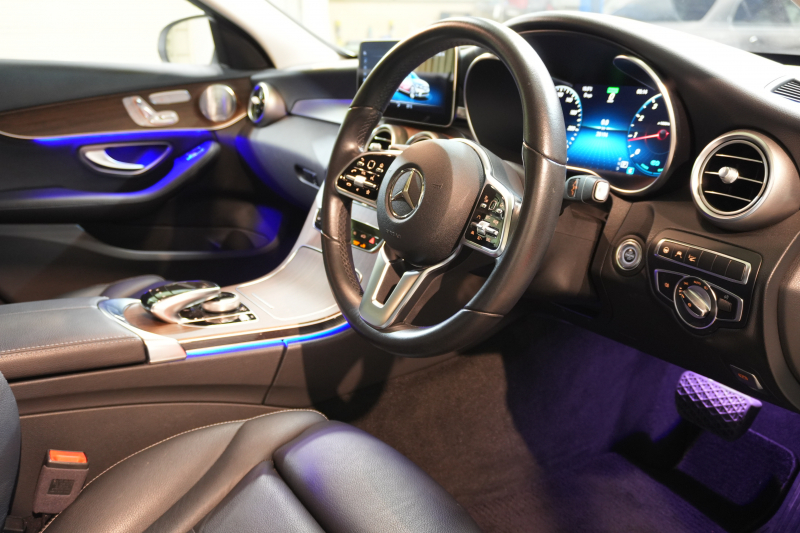 メルセデスベンツ C200 レザーEXC＆レーダーセーフティ｜360°カメラ＆ブルメスター搭載