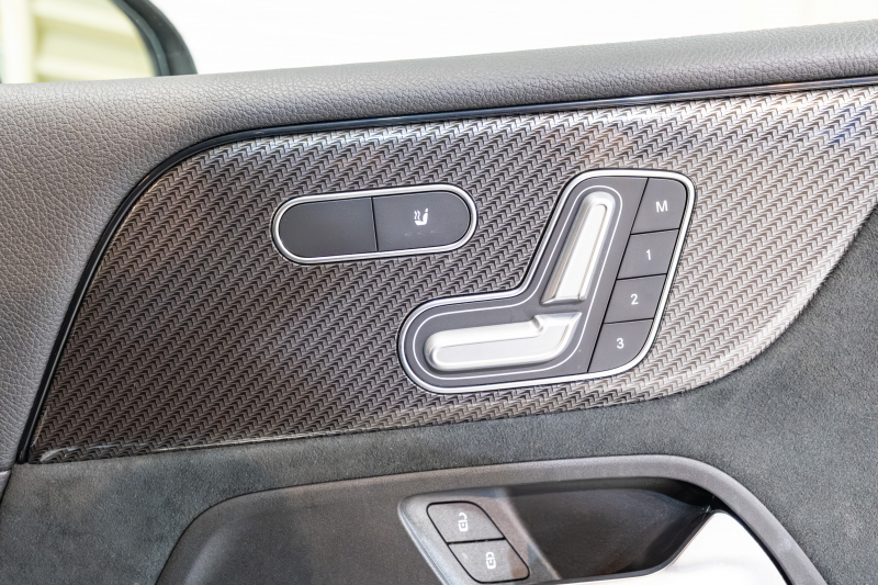 メルセデス・ベンツ B200d AMGライン 実用性と快適性を両立した一台