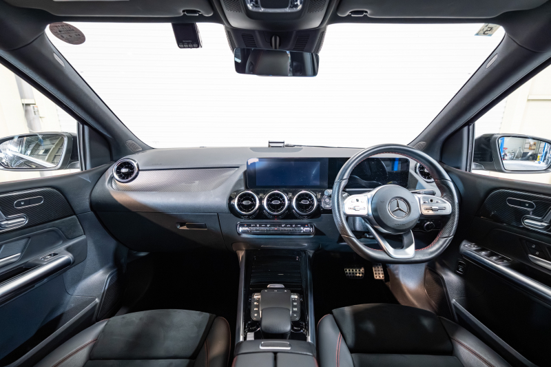 メルセデス・ベンツ B200d AMGライン 実用性と快適性を両立した一台