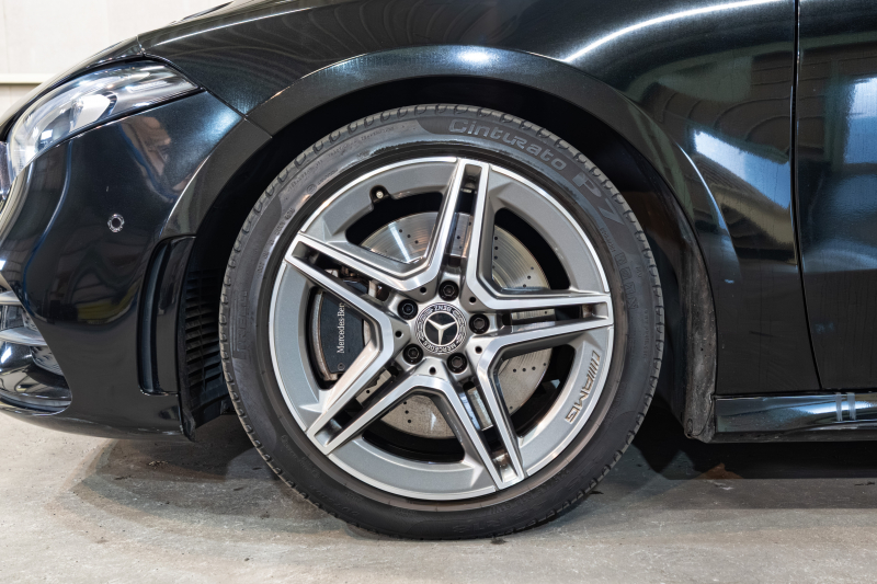 A250セダン4MATIC AMGライン 上質装備が揃った一台