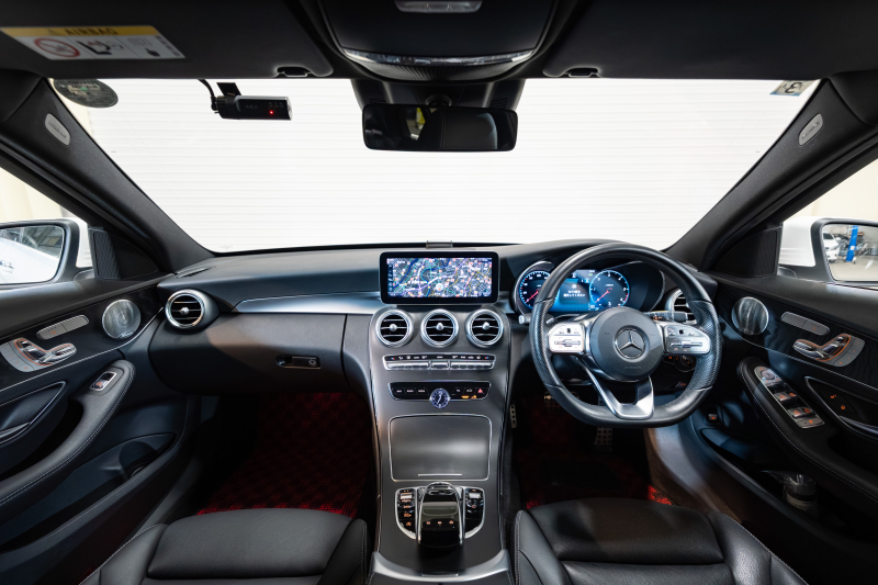 C220d AMGライン 後期モデル 上質な乗り心地と充実装備の一台