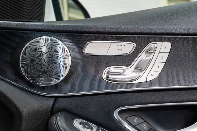 C220d AMGライン 後期モデル 上質な乗り心地と充実装備の一台