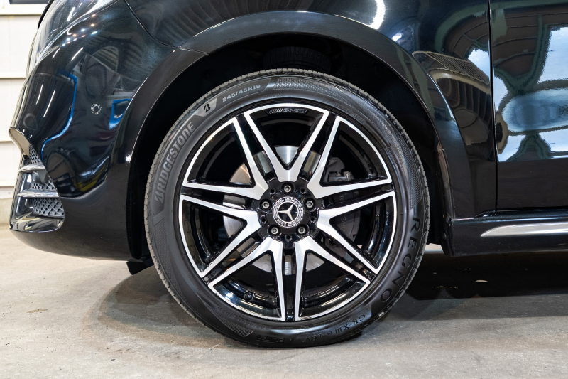 快適な移動空間が魅力のメルセデス・ベンツ V220d ロングをご紹介