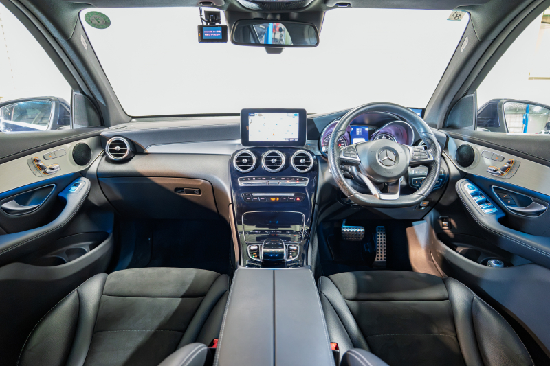 上質な走りと充実装備が魅力のメルセデス・ベンツ GLC200 スポーツ