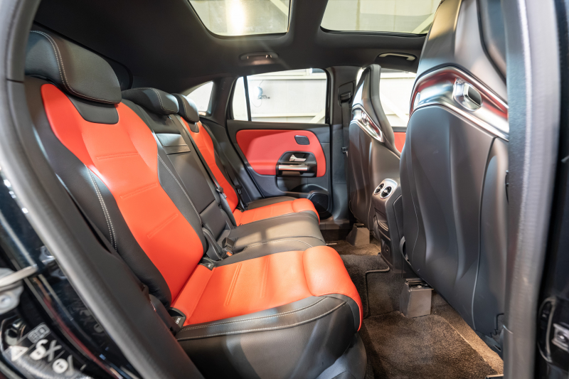 AMG GLA35 4MATIC|スポーティさと実用性を楽しめる充実装備の一台
