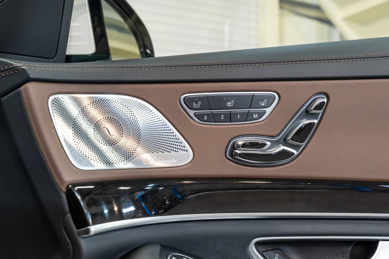 メルセデス・ベンツ S400d スポーツリミテッド|特別仕様車ならではの上質な一台