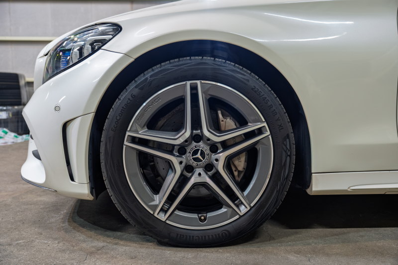 メルセデス・ベンツ C200 アバンギャルド|先進安全装備と快適性を備えた後期モデル